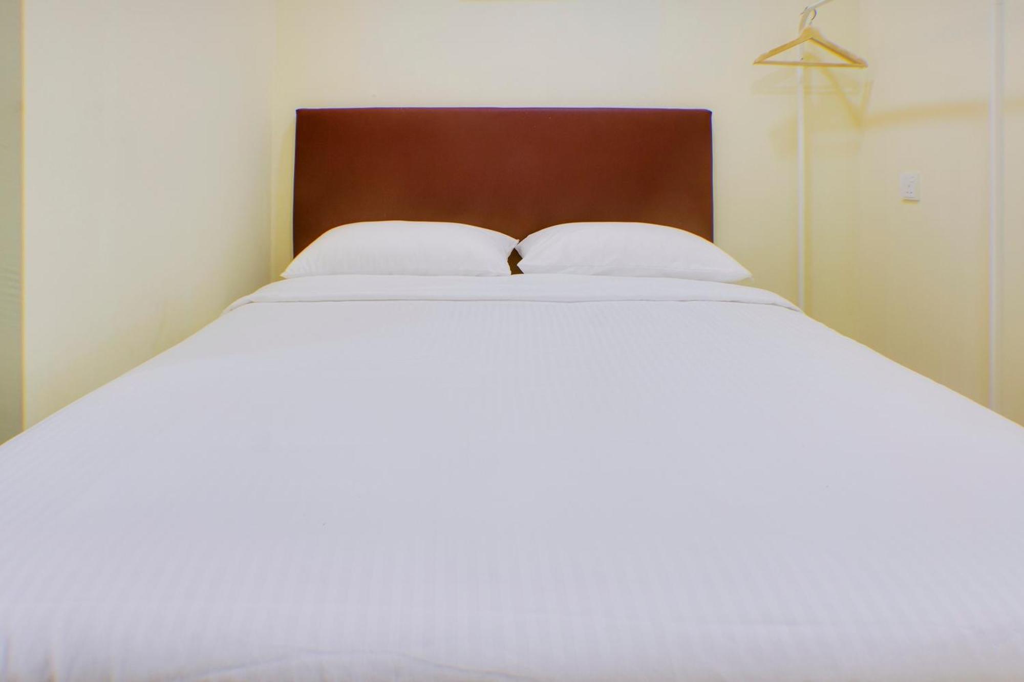 Oyo 90090 Roselyn Inn 2 Pasir Gudang Exteriör bild